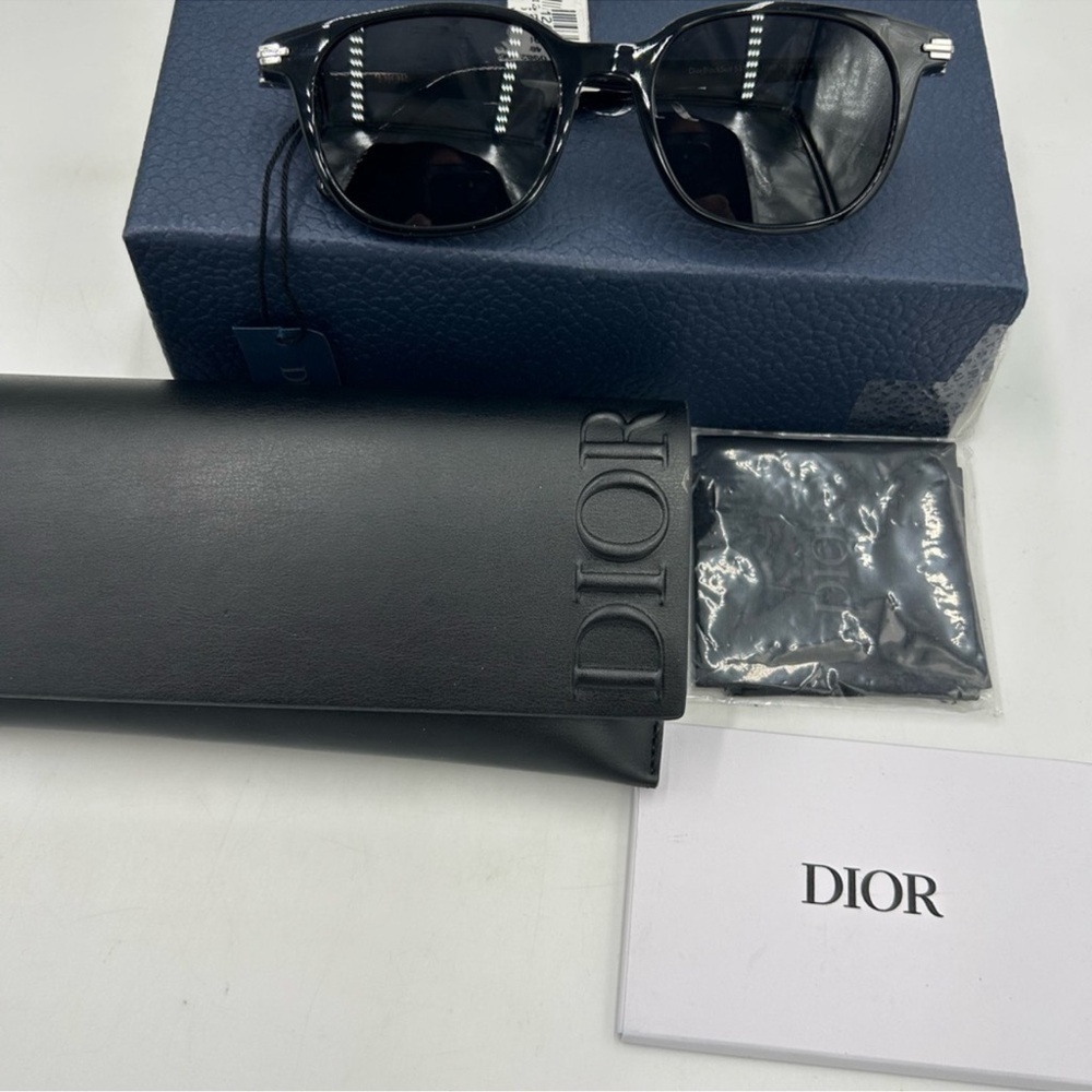 Unisex Dior black suit sunglasses made in Italy - Picture 4 of 9